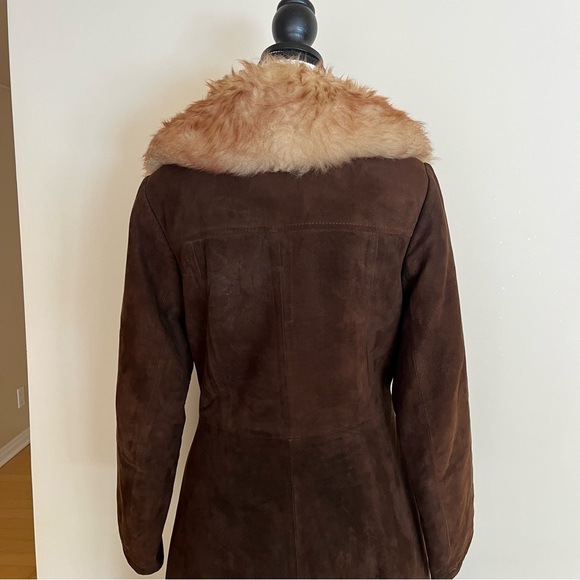 Long Brown Suede Coat with Fur Collar - Picture 7 of 13